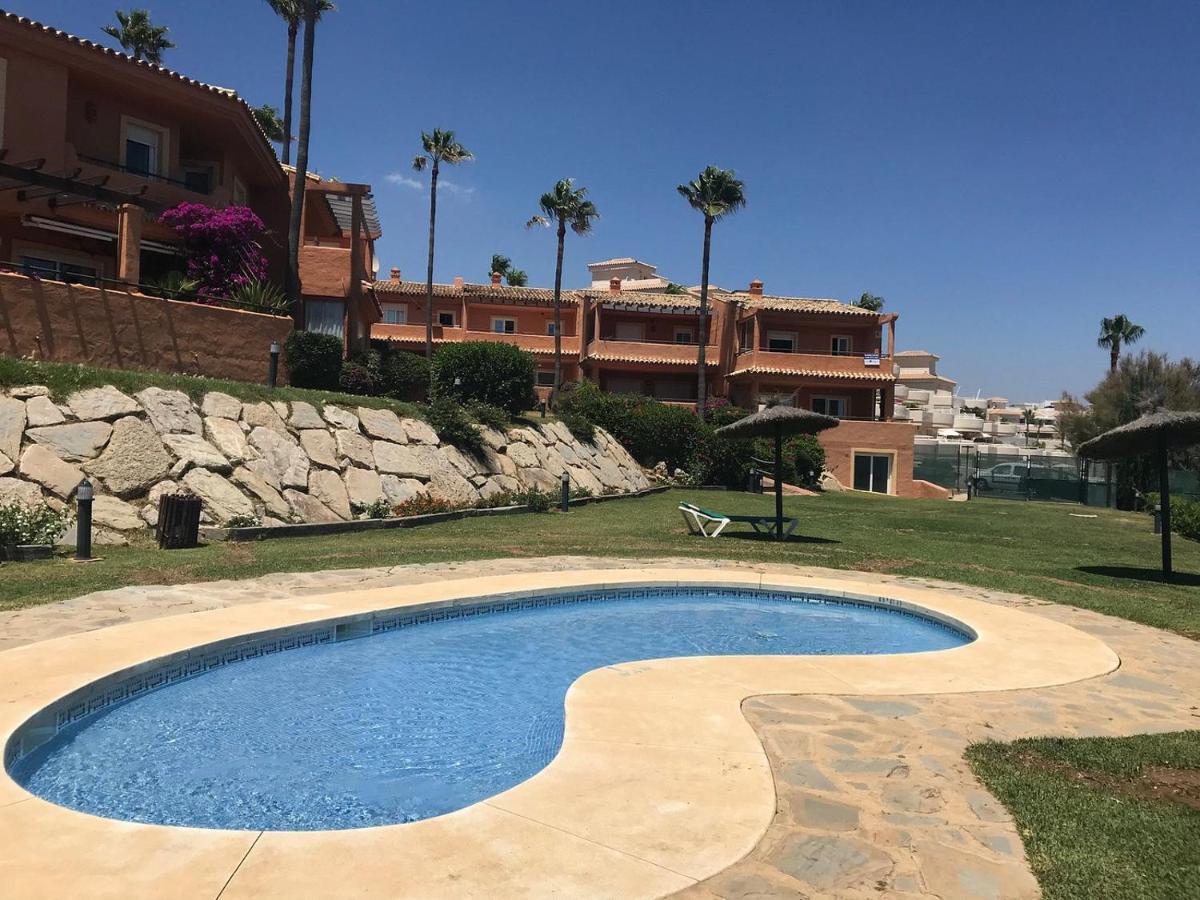 Luxury Three Bedroom Apartment At Estepona Buitenkant foto