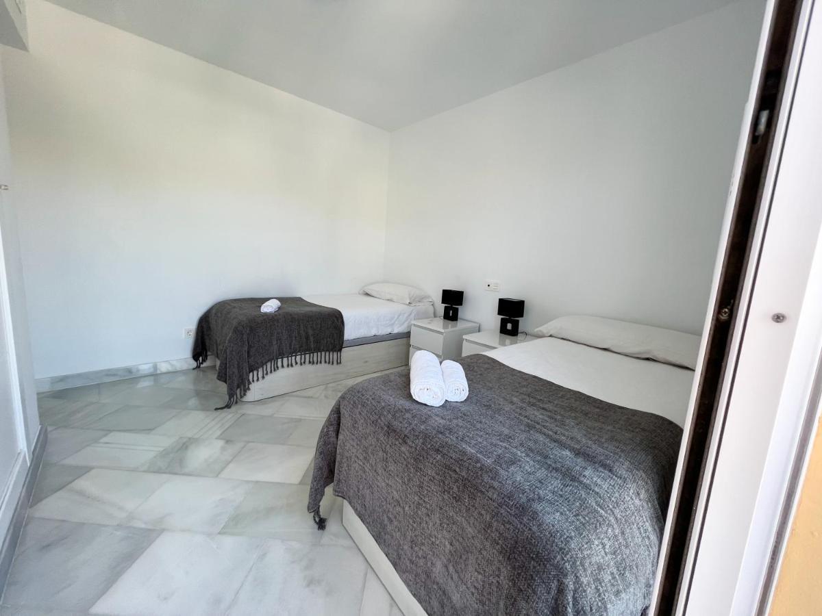 Luxury Three Bedroom Apartment At Estepona Buitenkant foto