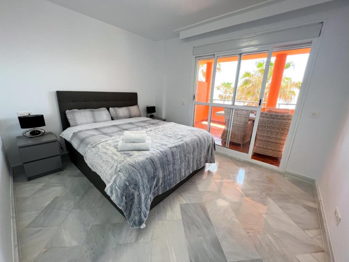 Luxury Three Bedroom Apartment At Estepona Buitenkant foto
