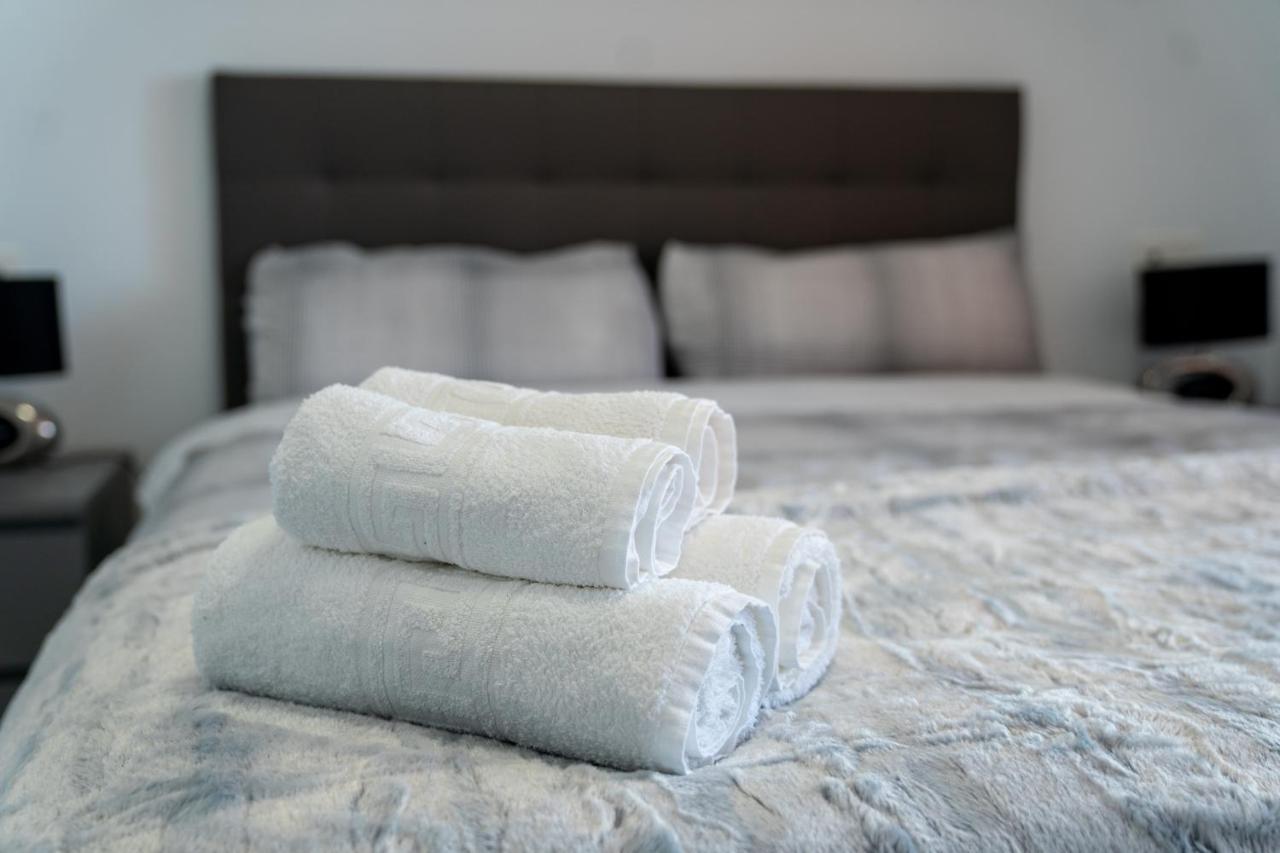 Luxury Three Bedroom Apartment At Estepona Buitenkant foto