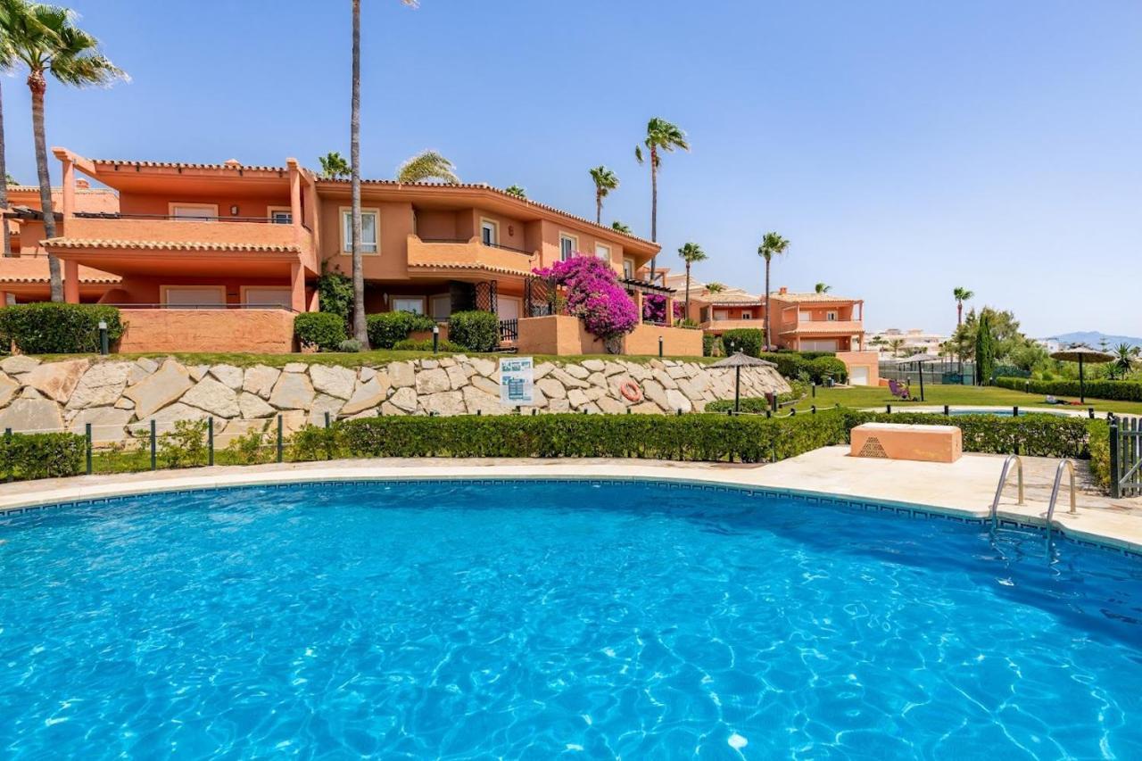 Luxury Three Bedroom Apartment At Estepona Buitenkant foto